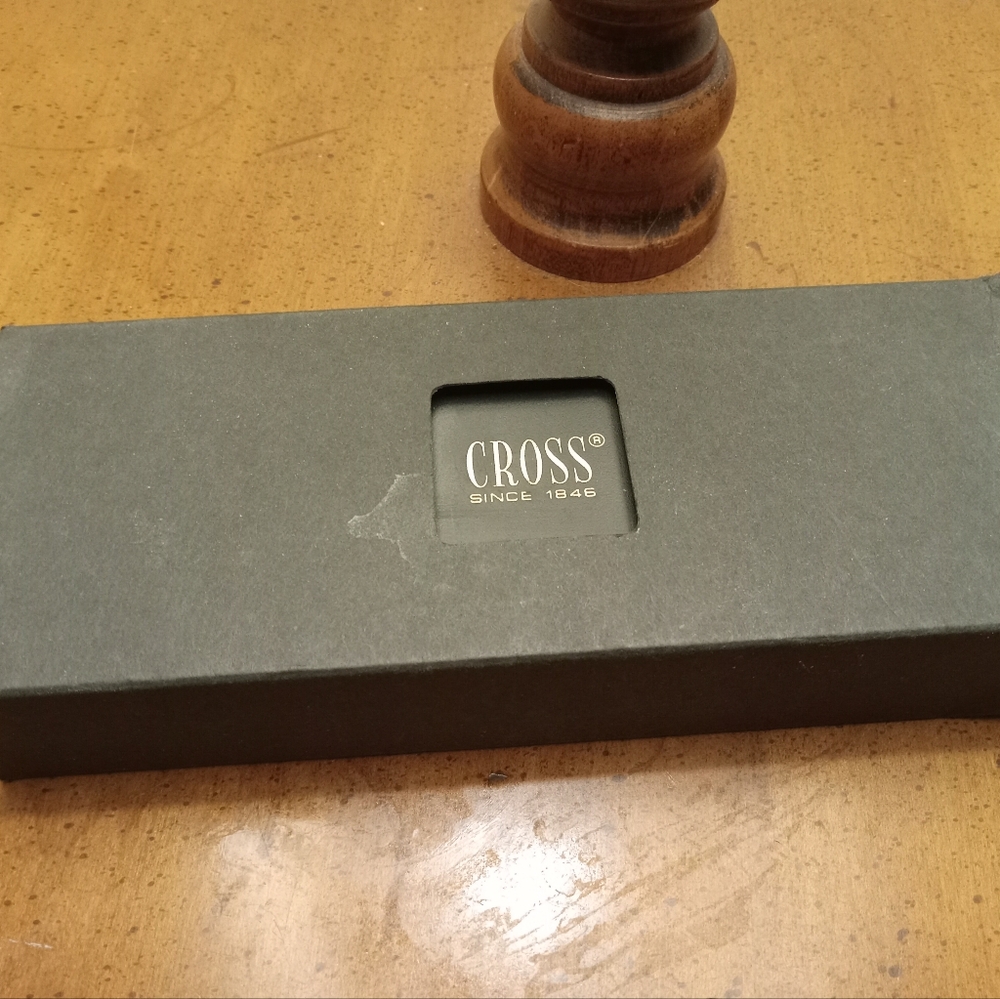 Cross Box - Picture 14 of 16